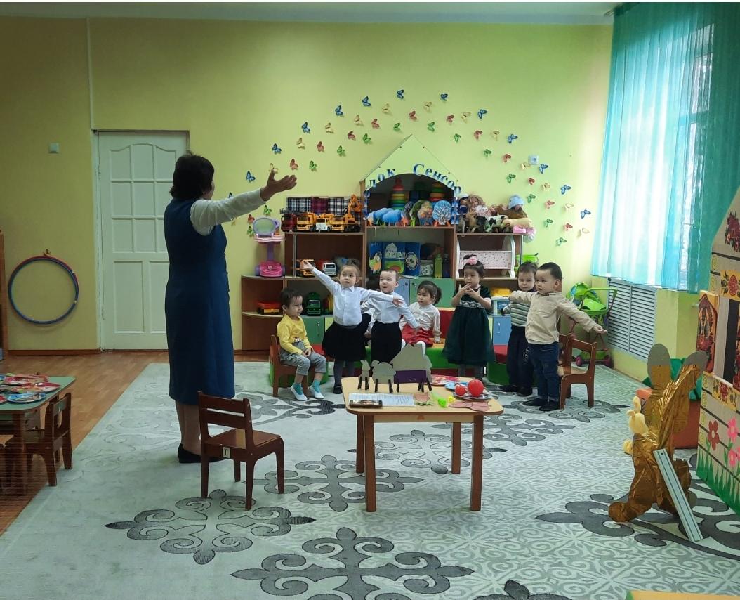 Ашық ҰОҚ "Таным" білім саласы  "Сенсорика" бөлімі. Тақырыбы: "Үлкен - кіші". "Балапан"  кіші  тобы.Тәрбиеші Тундебаева Н.С.